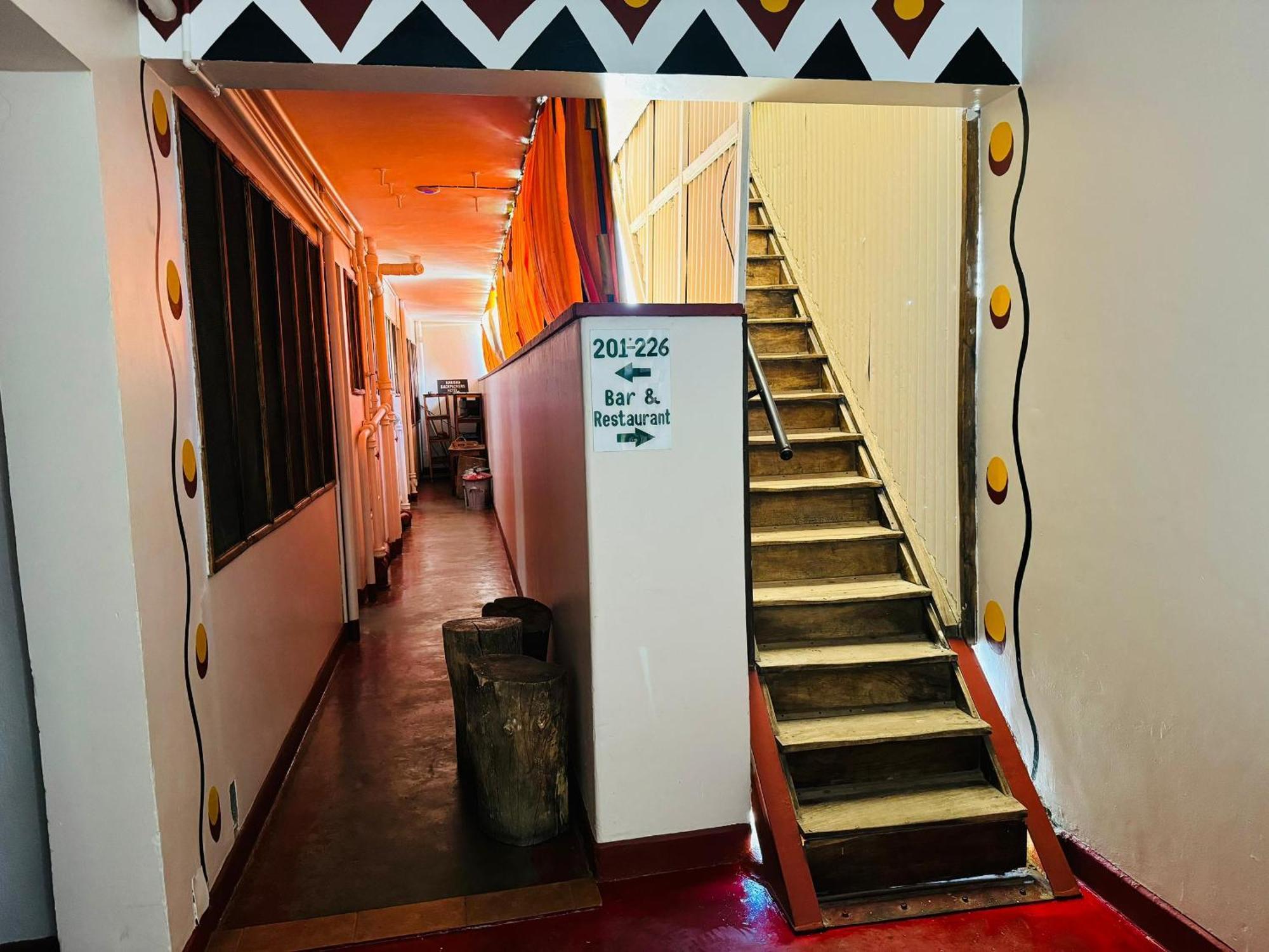 Arusha Backpackers Hotel Exterior foto